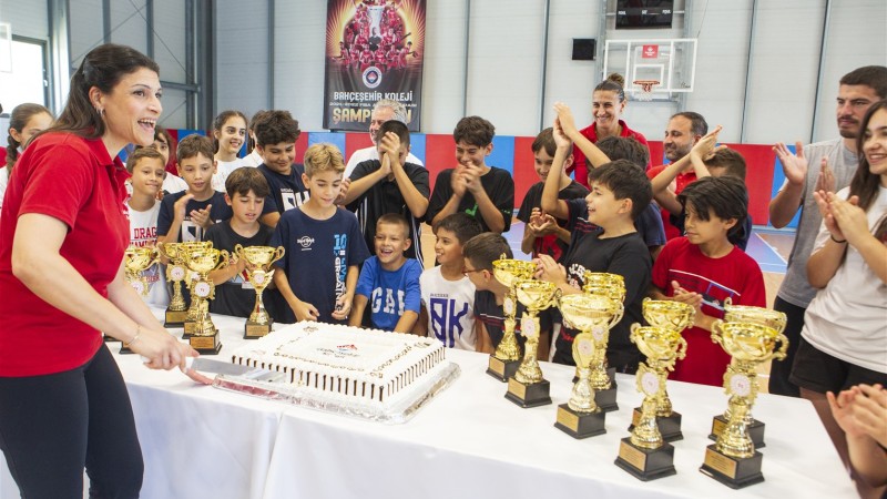 bahcesehir koleji spor 3