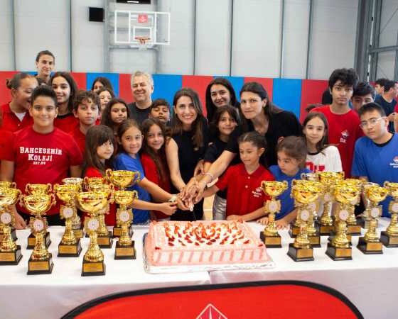 bahcesehir koleji spor basarisi 1