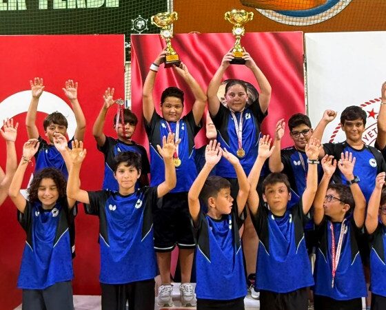 Akalan Masa Tenisi Akademi 1