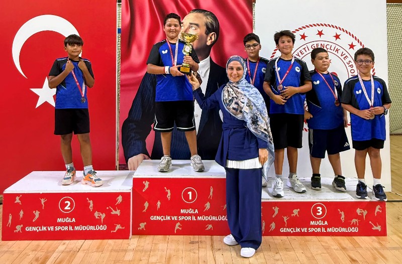 Akalan Masa Tenisi Akademi 2