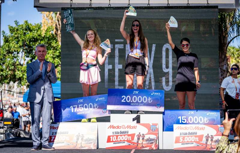 9. Uluslararasi Bodrum Yari Maratonu tamamlandi 8