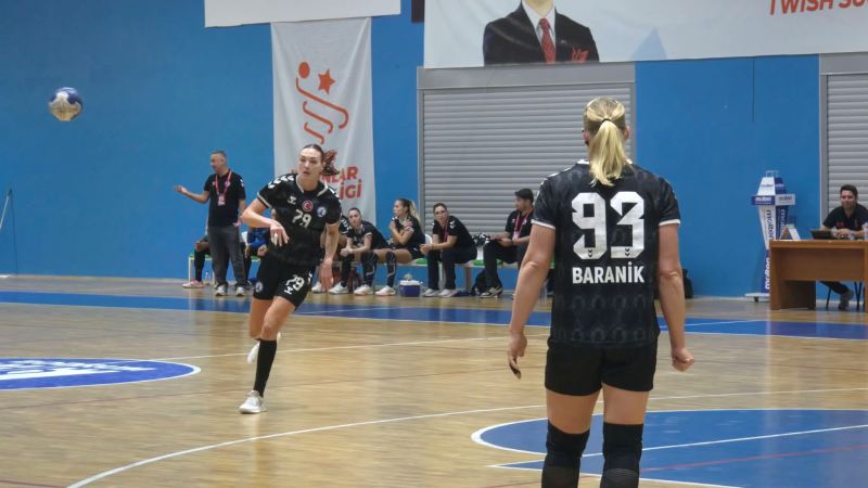 Denizin Kizlari Kapak